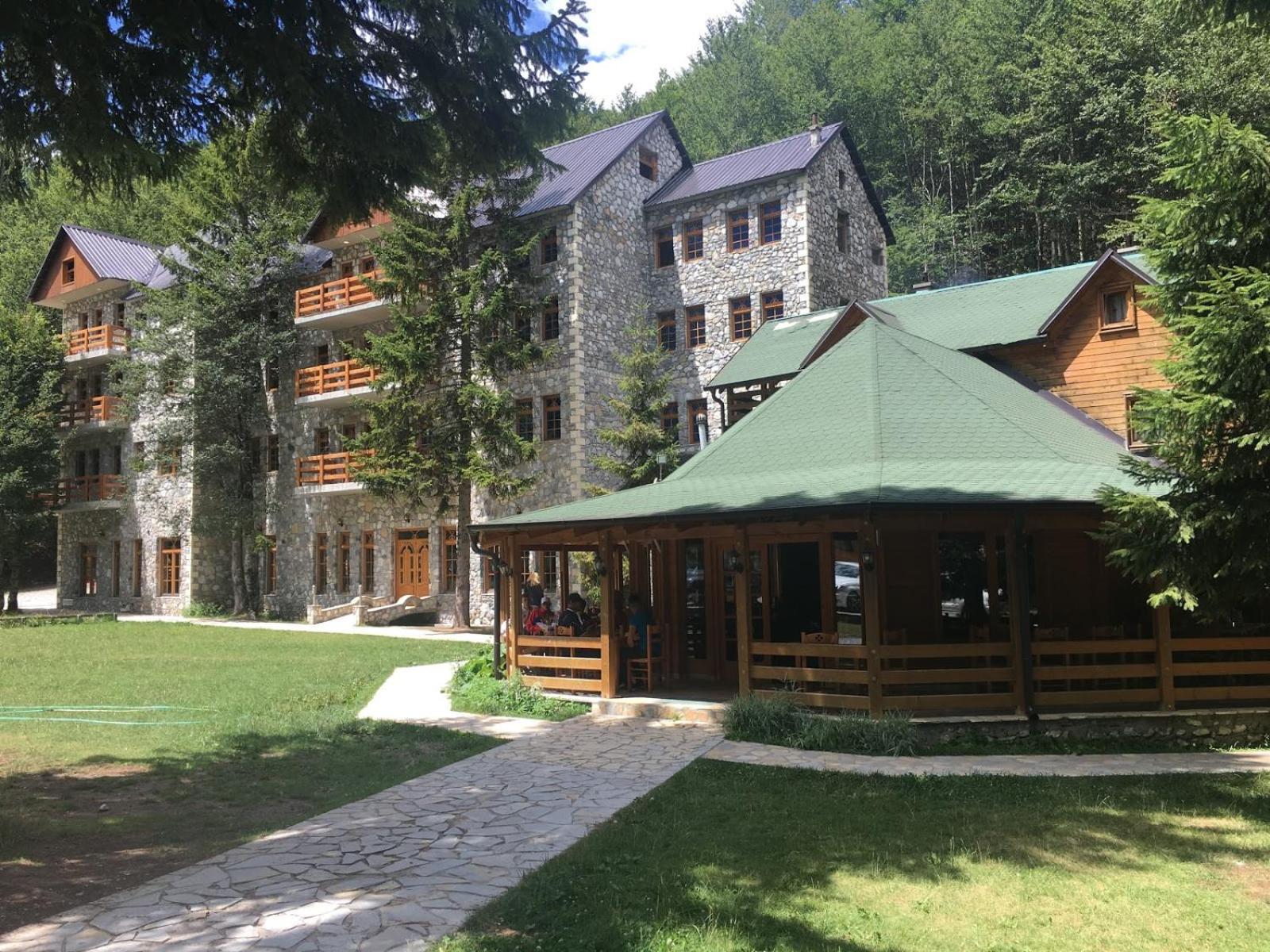 Fusha E Gjes Hotel Valbone Exterior photo